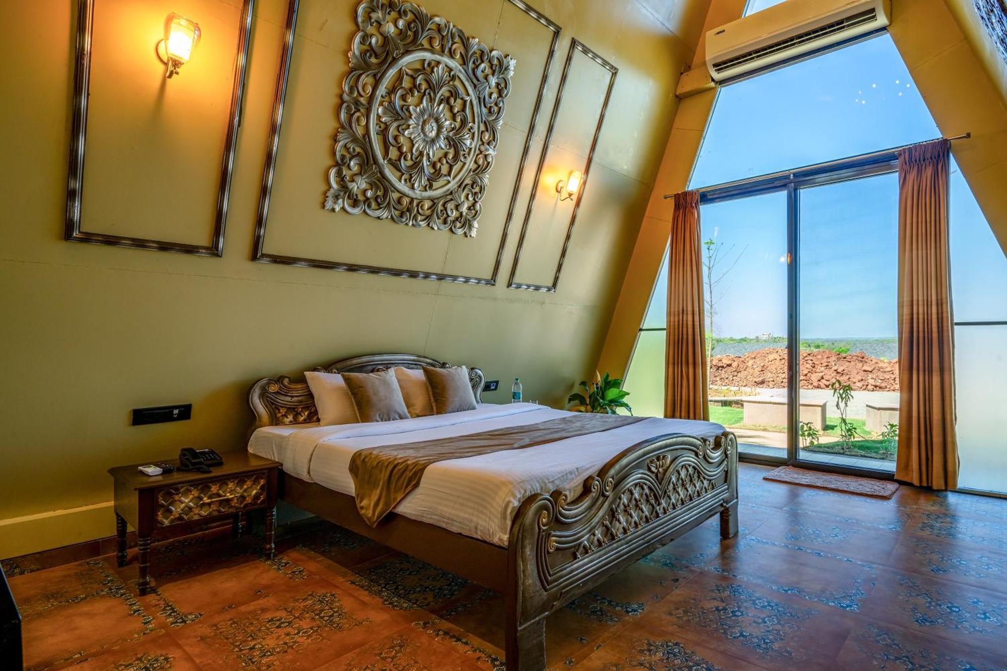 Dio Regaalo Theme Resort, Ratnāgiri Zewnętrze zdjęcie