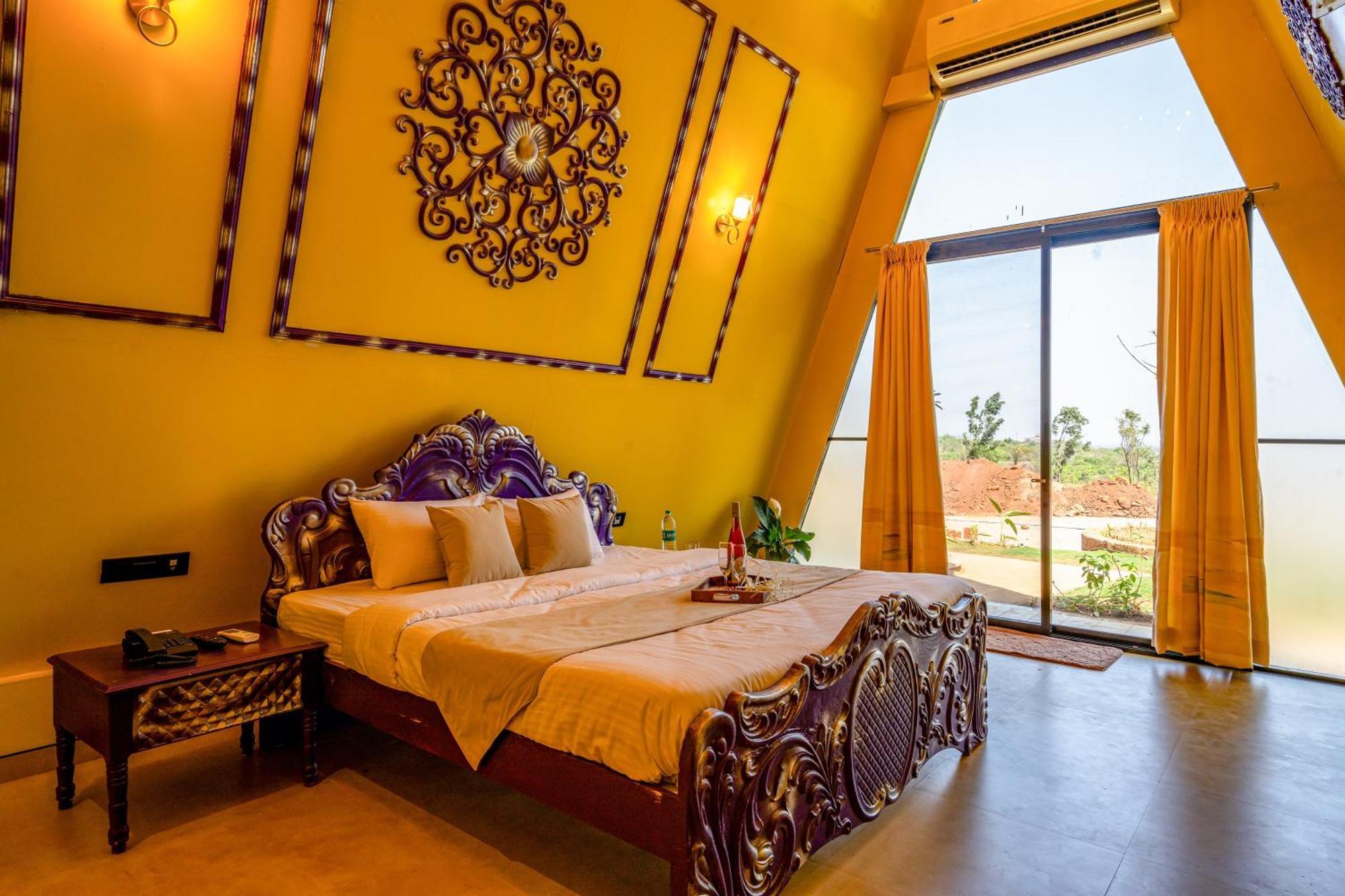 Dio Regaalo Theme Resort, Ratnāgiri Zewnętrze zdjęcie