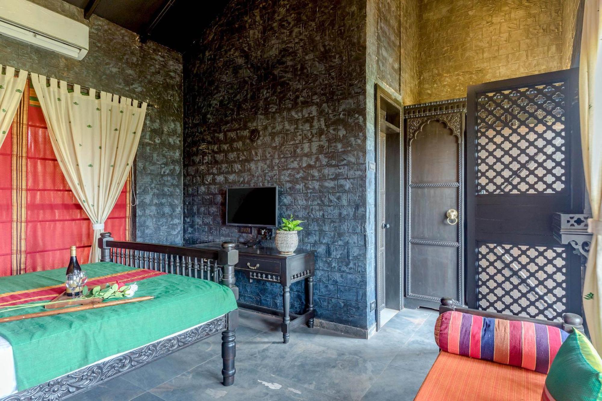 Dio Regaalo Theme Resort, Ratnāgiri Zewnętrze zdjęcie